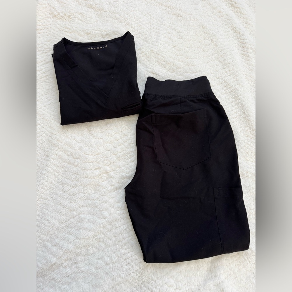 Mandala Black Scrub Set